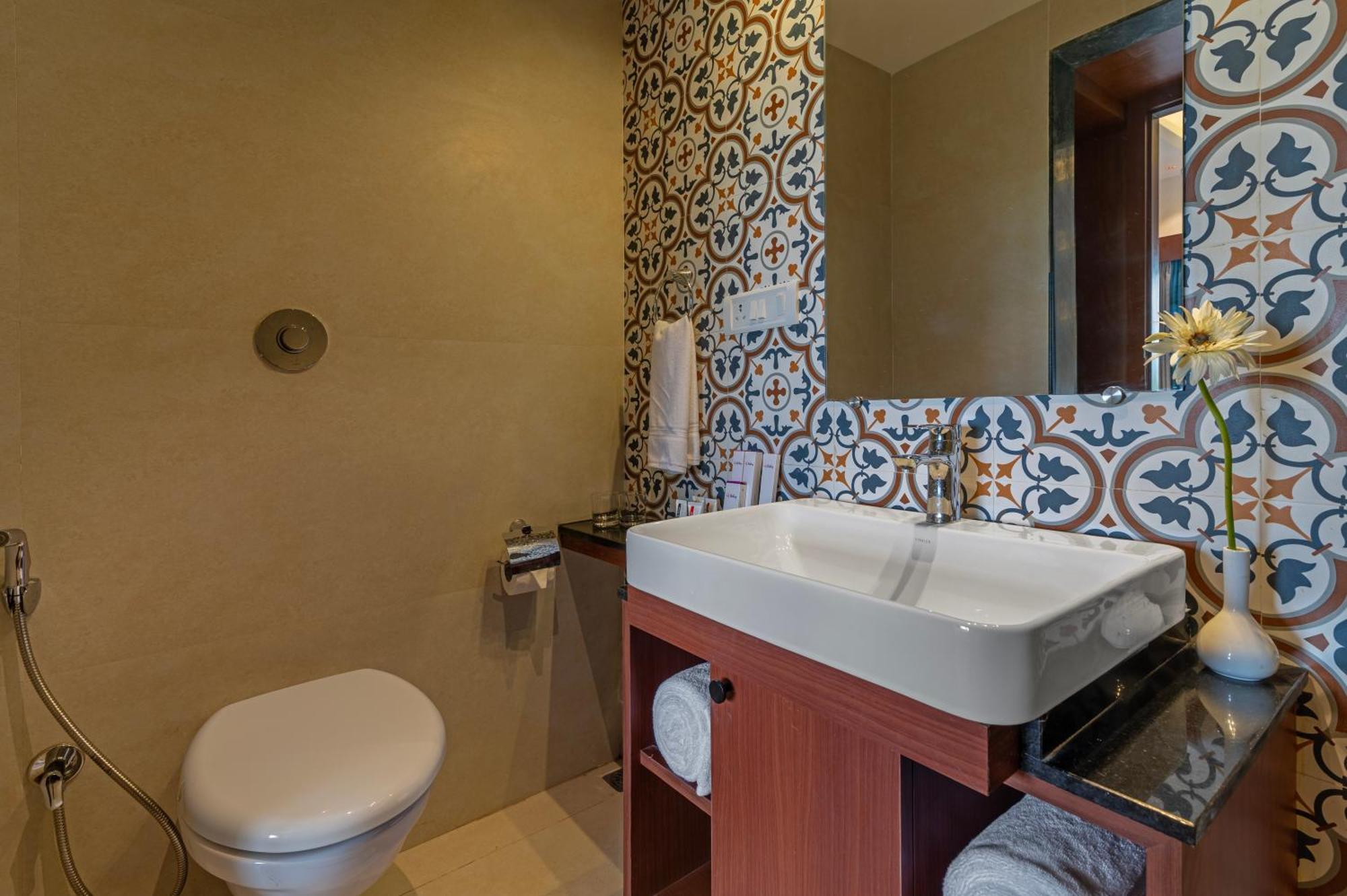 สเตอร์ลิง การ์วาร์ Hotel ภายนอก รูปภาพ