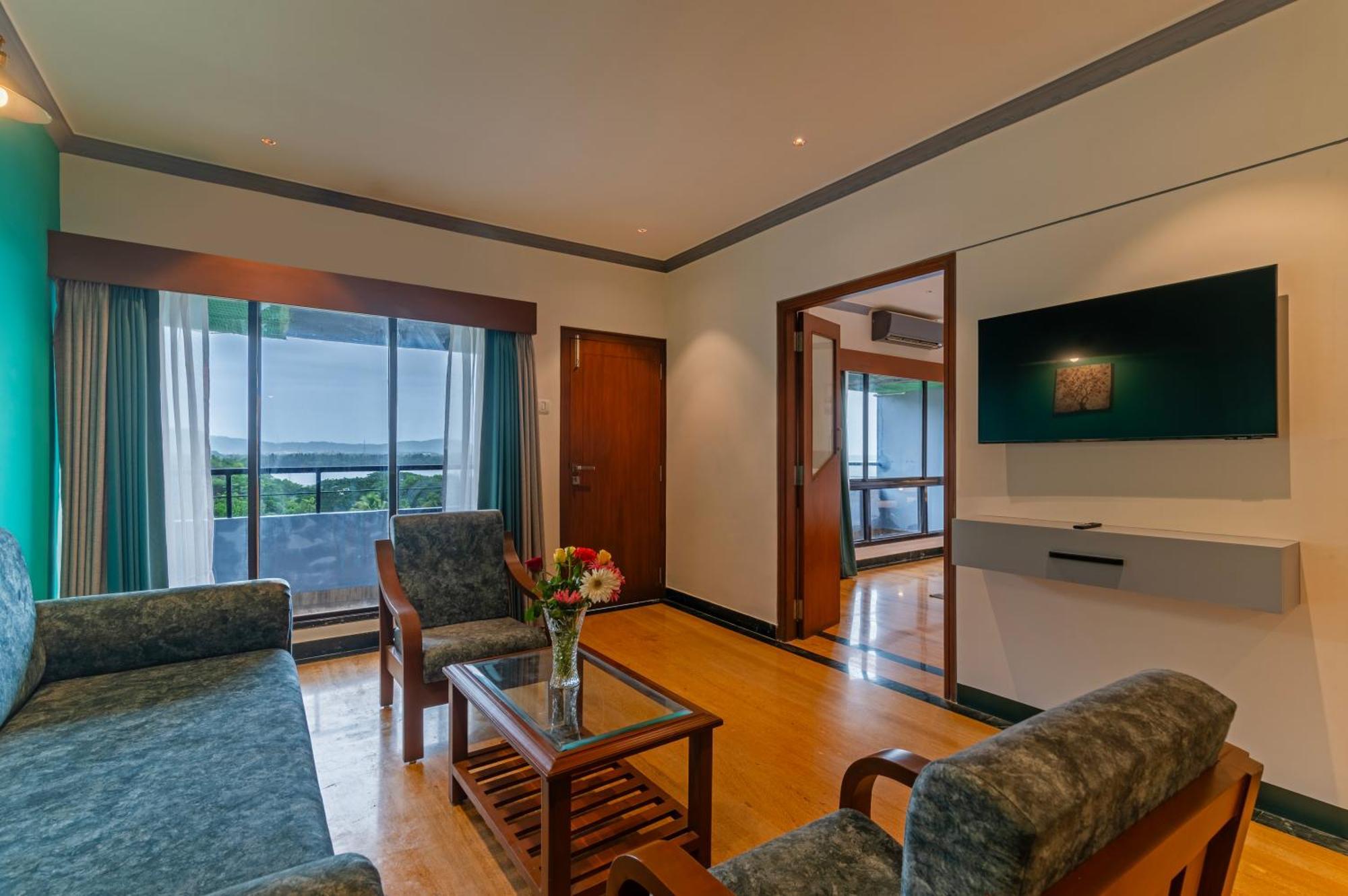 สเตอร์ลิง การ์วาร์ Hotel ภายนอก รูปภาพ