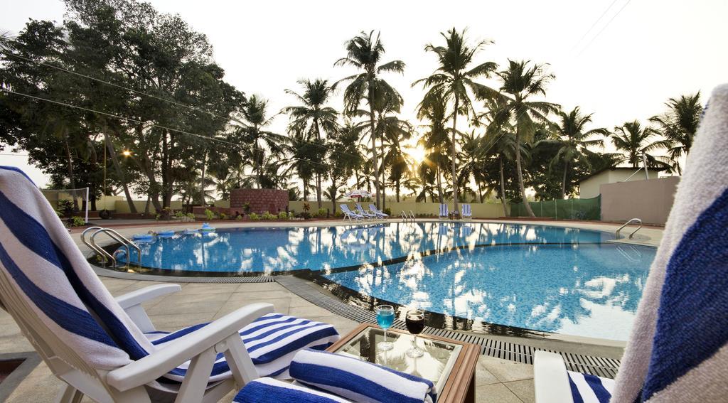 สเตอร์ลิง การ์วาร์ Hotel ภายนอก รูปภาพ